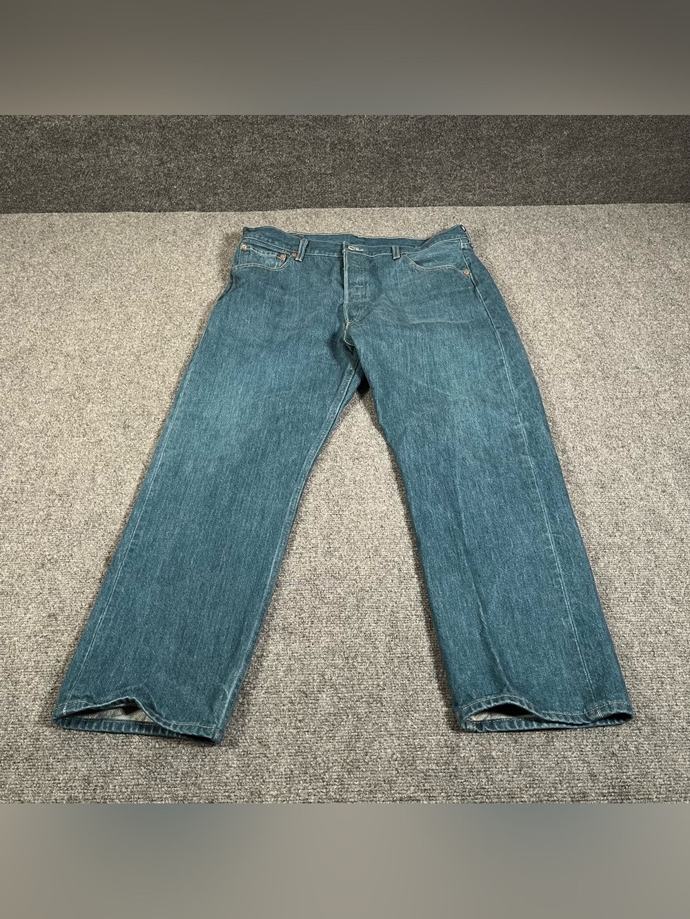 Vintage Levis 501xx Jeans Men’s Size 36x28 Button Fly Denim Striaght Leg 90s